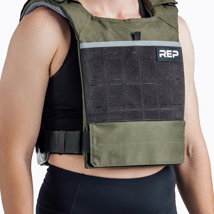 how much does a bulletproof vest weigh