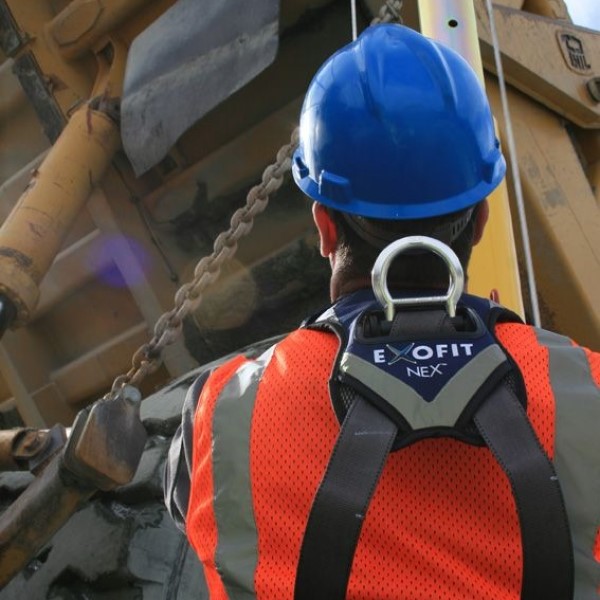 General Industry Fall Protection Height: Key Guidelines for Safety插图 general industry fall protection height