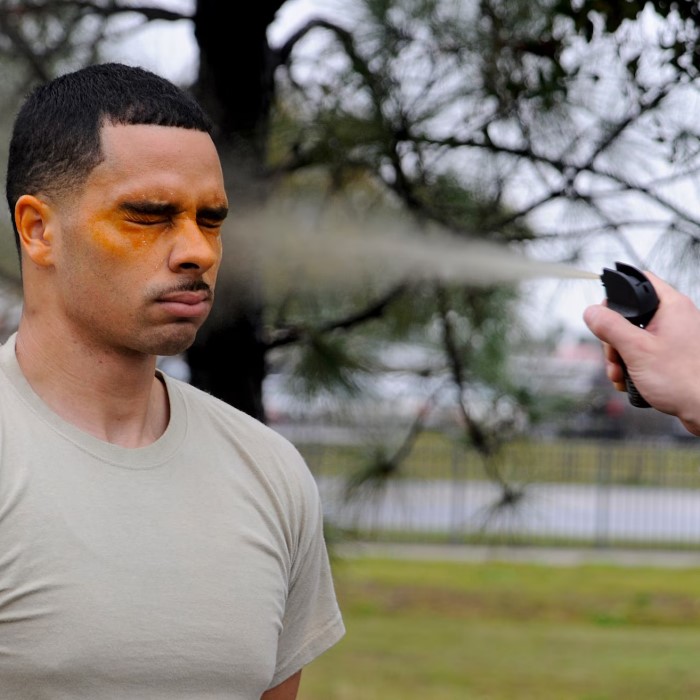 how bad does pepper spray hurt