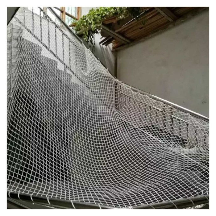 Fall Protection Netting: Protecting Workers From Dangerous Falls缩略图 fall protection netting