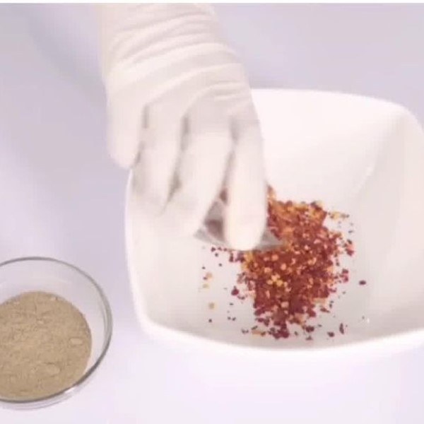 How to Make Pepper Spray at Home: DIY Safety Solutions插图1 how to make pepper spray