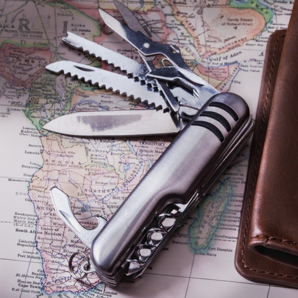 Can I Take a Pocket Knife on a Plane? Essential Travel Tips缩略图 can i take a pocket knife on a plane