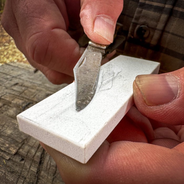 how to sharpen a pocket knife