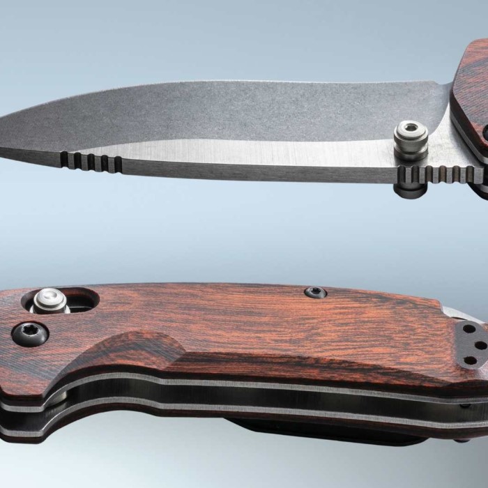 switchblade vs pocket knife