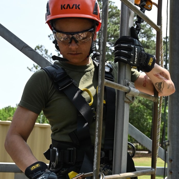 Fall Protection Competent Person Training: Your Safety Guide插图2 fall protection competent person training