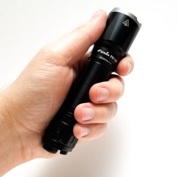 fenix tk16 v2.0 tactical flashlight