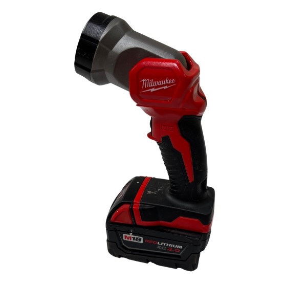 milwaukee flashlight