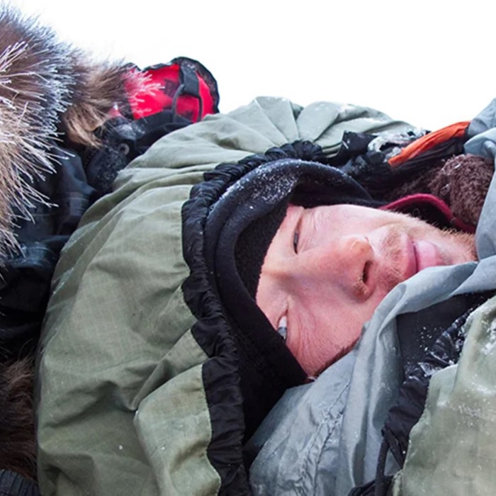 how to keep warm in cold weather