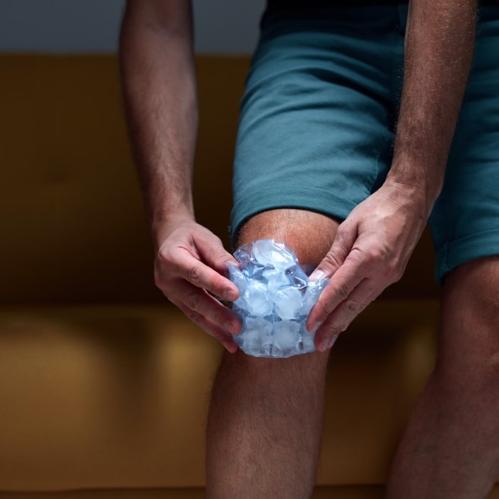 how long should you ice an injury