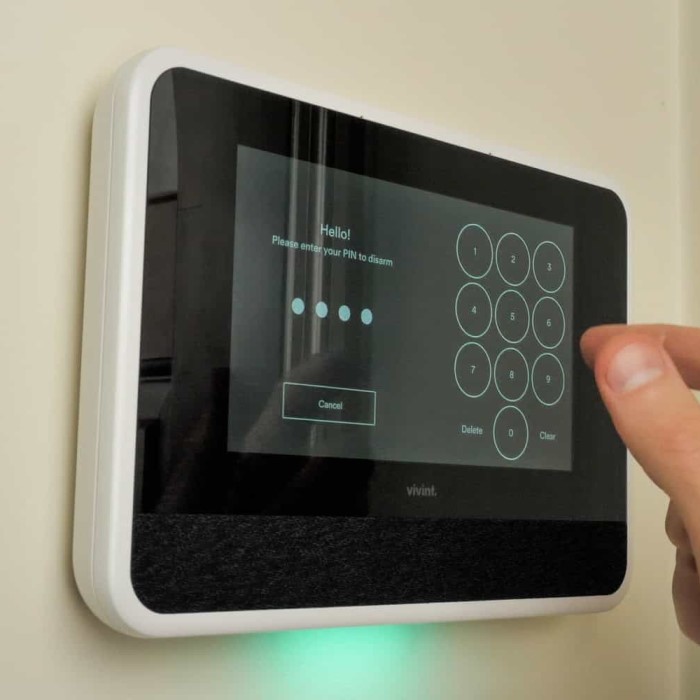 vivint vs simplisafe