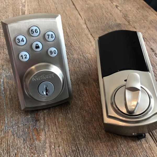 vivint vs simplisafe